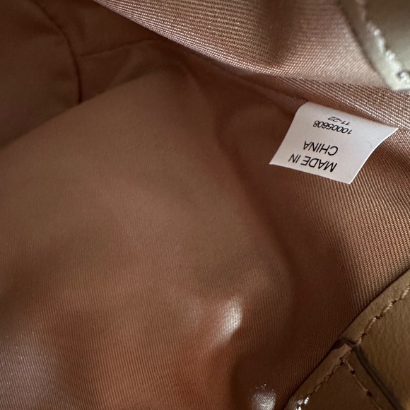 Tory Burch small Fleming soft bucket bag - Picture 6 of 9